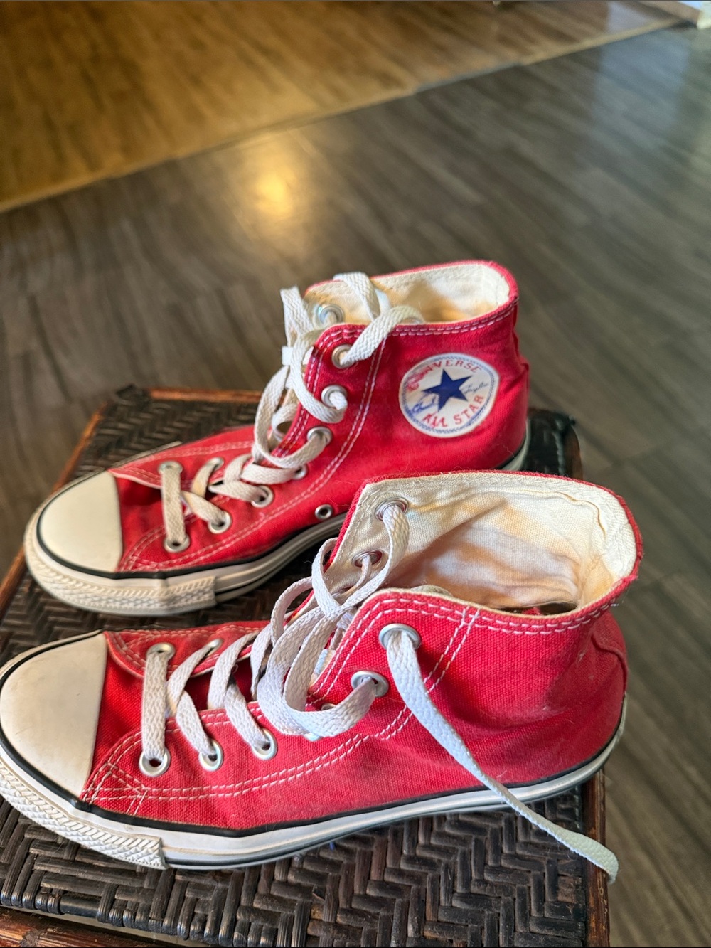 Converse ladies or men  Red High-Top Sneakers